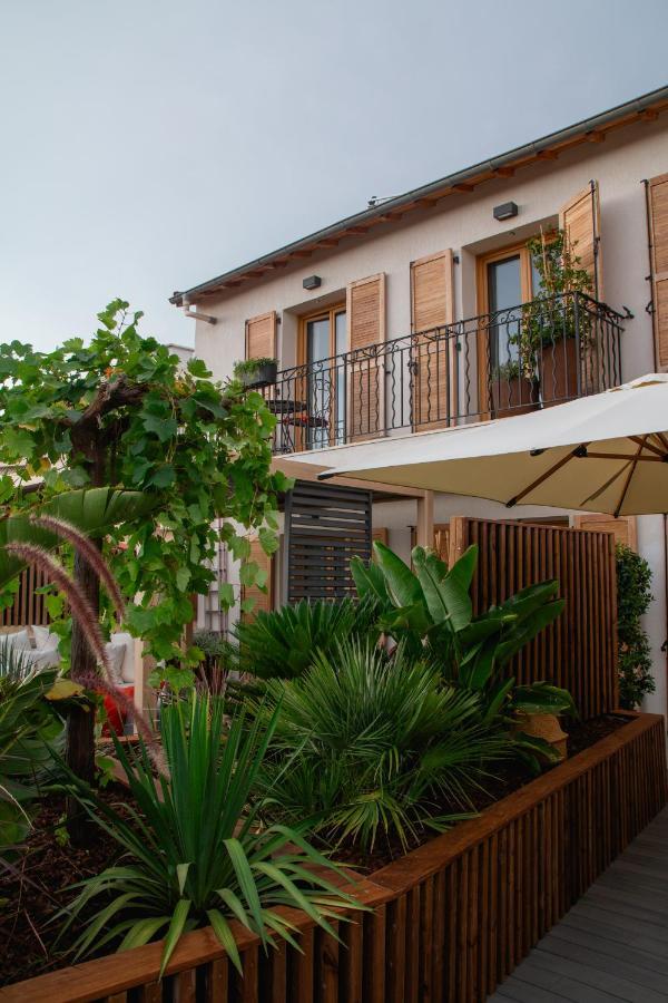 Unique Boutique Hotel Antibes Juan-Les-Pins ภายนอก รูปภาพ