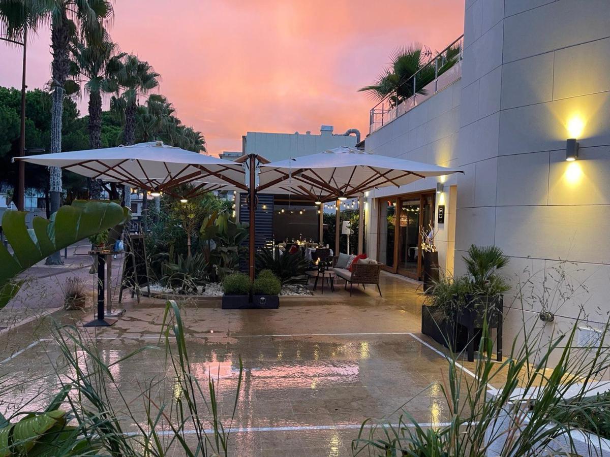 Unique Boutique Hotel Antibes Juan-Les-Pins ภายนอก รูปภาพ