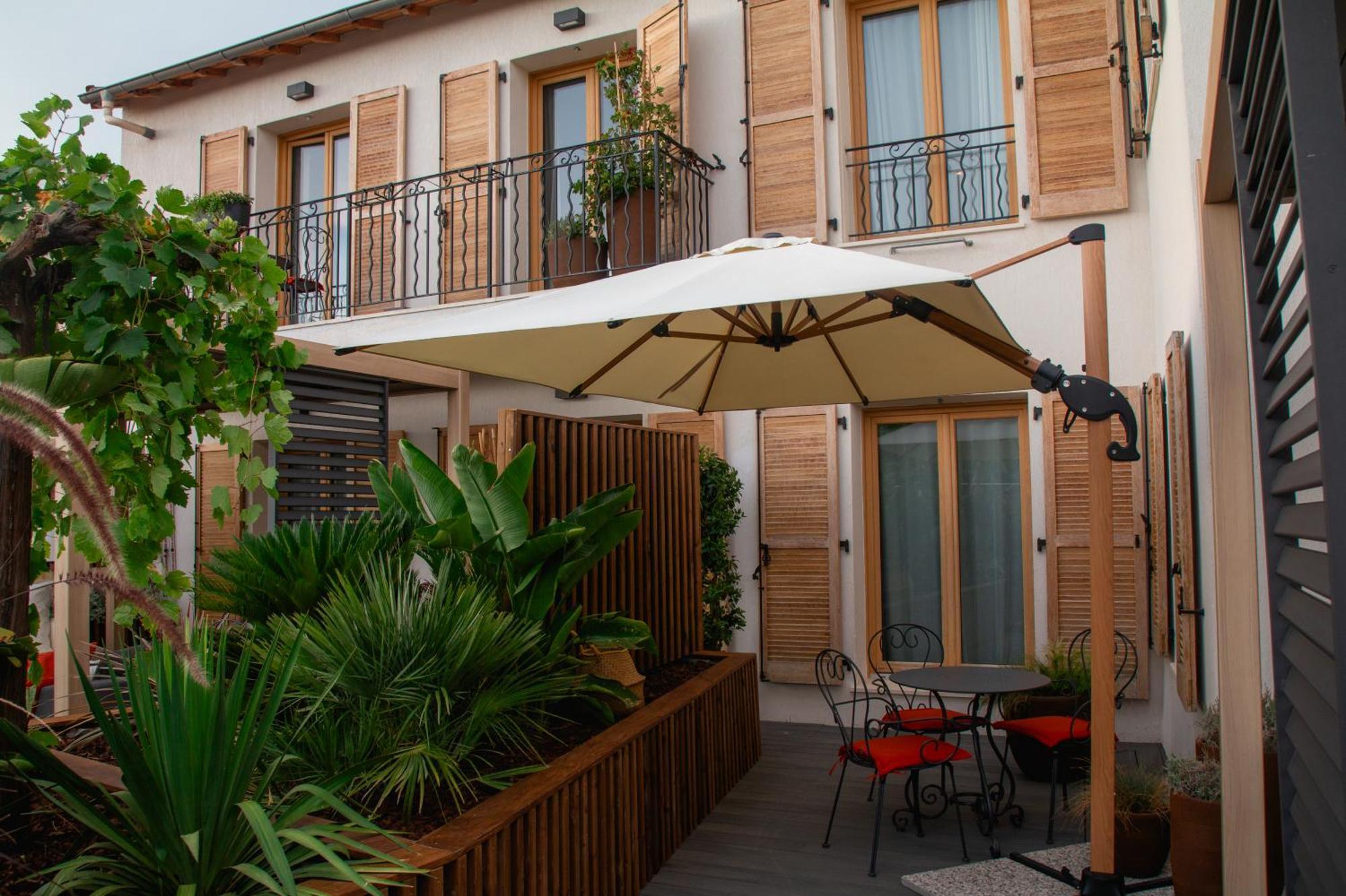 Unique Boutique Hotel Antibes Juan-Les-Pins ภายนอก รูปภาพ